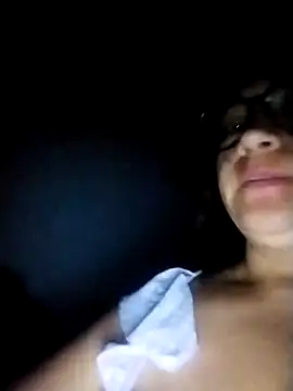 LatinSquirtBaby webcam