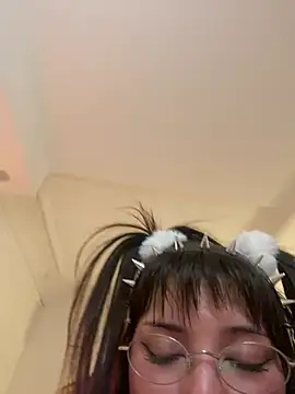 cherryxxox (F young) - TOPLESS <3
