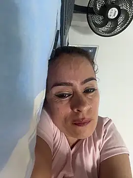 Natigoonzalez live cam