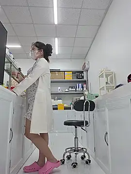 HinaLovely webcam