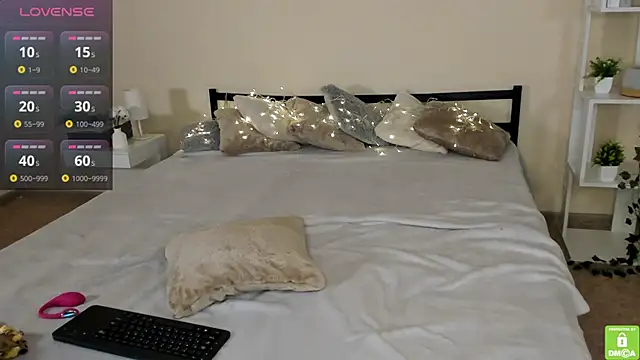 milly_young - Milly_Young's free webcam - UK Sex Cams