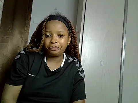 Sexy_Smiley2 live cam on StripChat