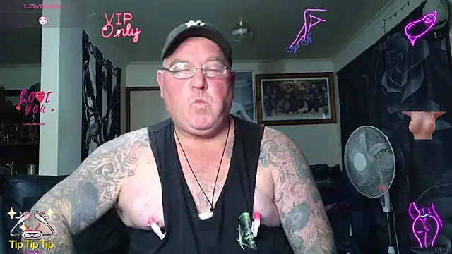 KINKYBLUEYES69 webcam