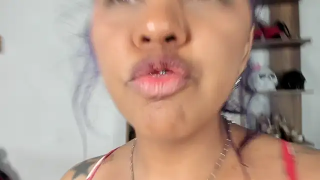 MirandaHaguen webcam