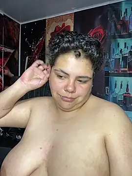 Hailey_Curvy webcam