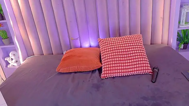 Meganlove__ webcam
