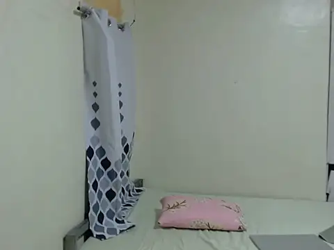 Creamy_Krissy webcam
