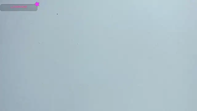 MissCurvyTop webcam