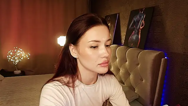 Aria_Mila webcam