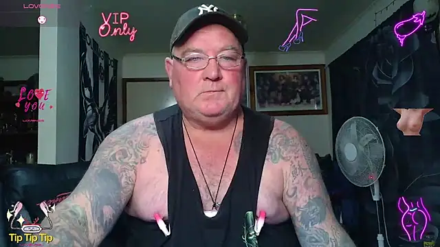 KINKYBLUEYES69 webcam