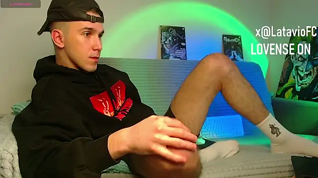 Midnighter_ webcam