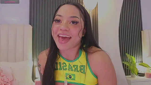 Madiee_Rhea webcam