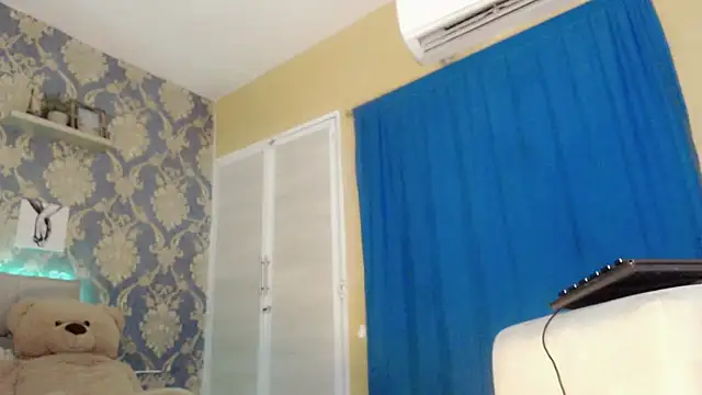 nicoledollts webcam