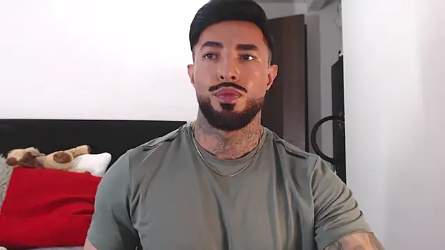 andrea_de_lucaa webcam
