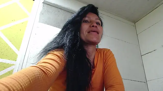 Watch Nicolsweet_ live on EroticFlix - High definition streams