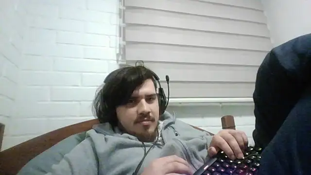 hung_weeb webcam