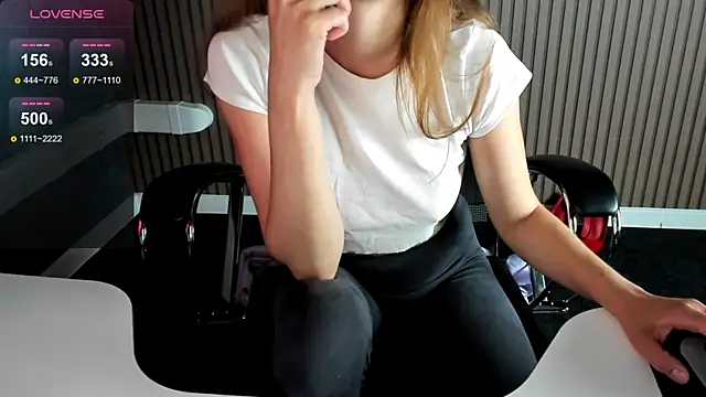 mommy_cum1 webcam