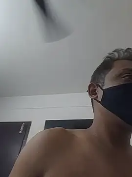 Darty_cpl Live Webcam on Stripchat
