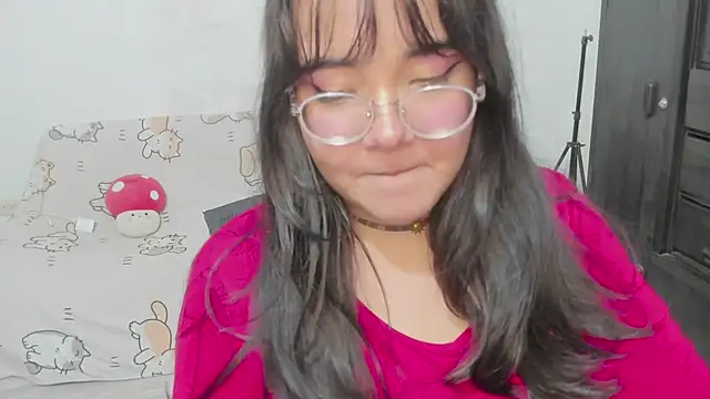 Naoko_7w7 webcam