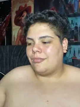 Hailey_Curvy webcam
