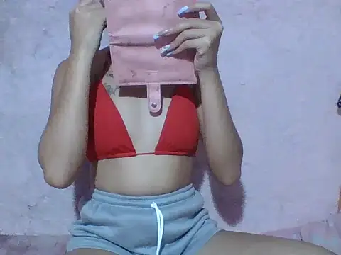 SweetPussie18x webcam