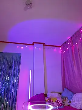 Andrea_Bloomix__ webcam