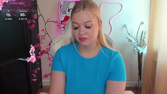 AmeliePeach webcam
