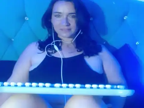 Alice_Jovovich69 webcam
