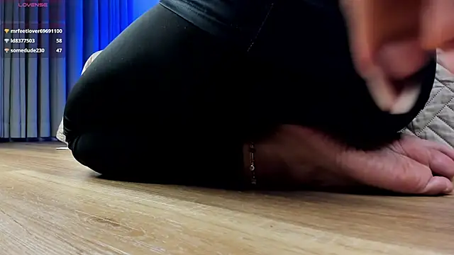 Aleya_Black webcam
