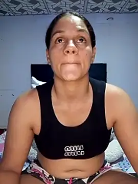 cieloo_777 webcam