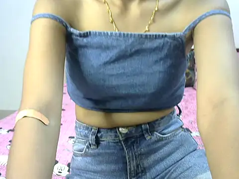 Delhi_Queen webcam