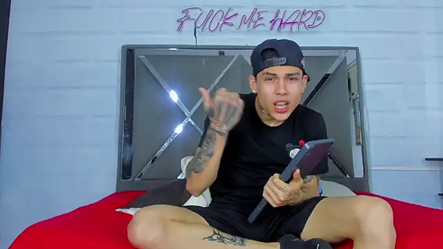 Tommy_Sex19 webcam