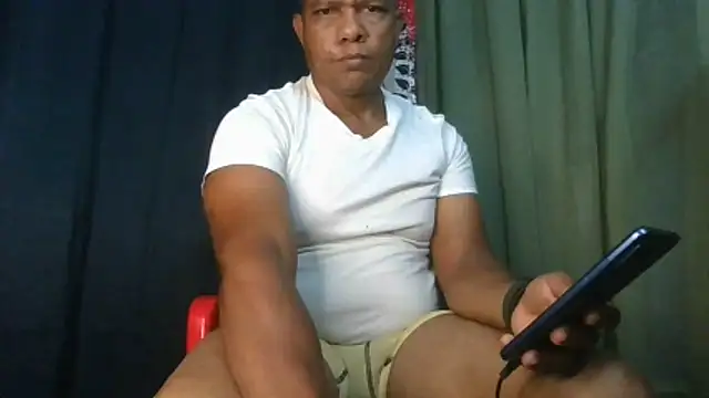 bigblackcock75 webcam
