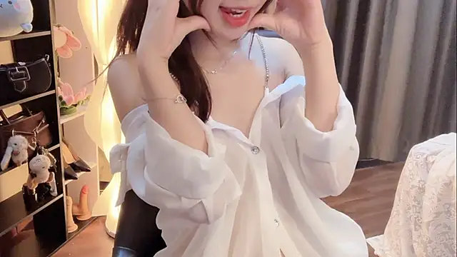 Shenlly live cam