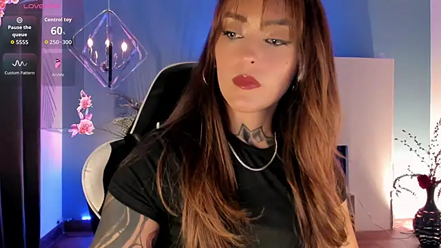 megan_inked's live room
