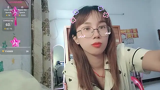 Lili_666 webcam