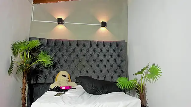 Salomon_koude live cam on StripChat