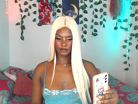 Stefanny_Hot033 live cam on StripChat