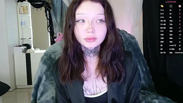 lein_bone (F teen) - Topless
