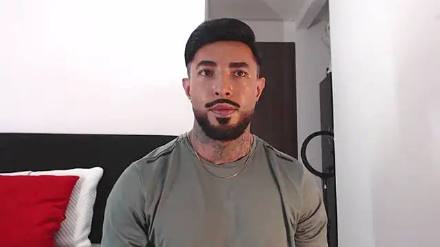 andrea_de_lucaa webcam