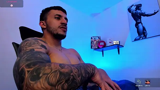 LiamReigns_ webcam