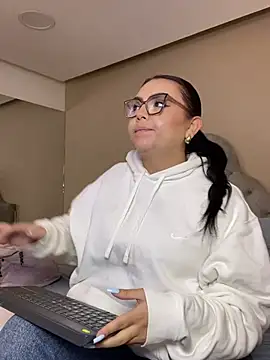 AlmaraRouge webcam