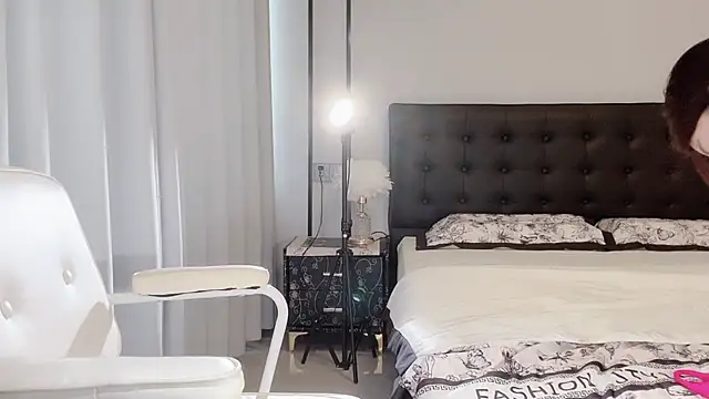 lvy-w live cam