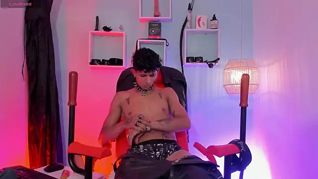 Maximoking26 webcam
