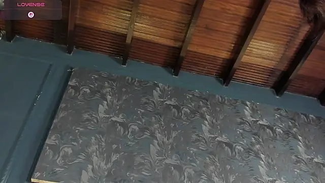 MiaKay1 webcam