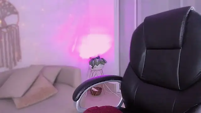 ginni_charlotte (F young) - open ass