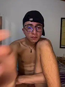 CamiRojas_boy webcam
