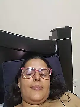 Bella_Morena27 live sex cam