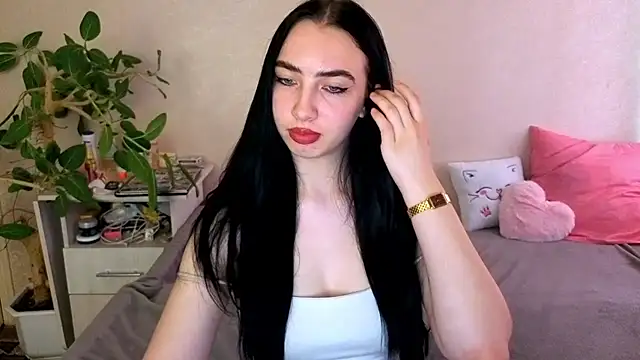 WildKittenX_ live cam on StripChat