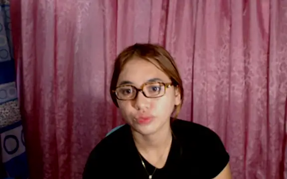onlymaes_19 webcam